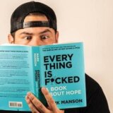 凝り固まった人の特徴や心理｜凝り固まった考えの人との付き合い方とは